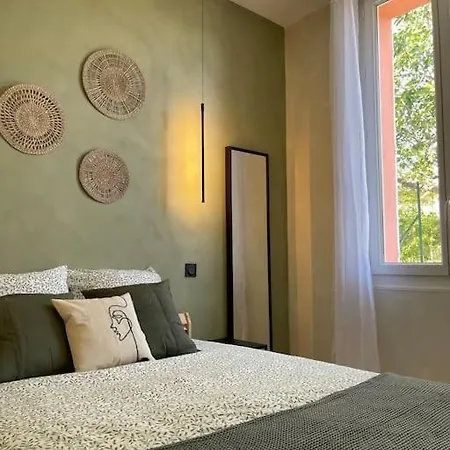 Apartment En Rez-de-villa - Parking Gratuit *